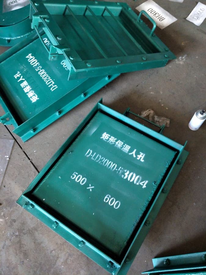 矩形保温人孔